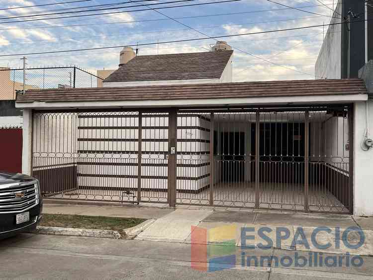 casa en venta calle alejandro vallarta san jorge guadalajara jalisco pLBYP6k